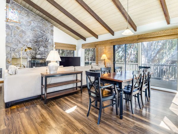 Santa Cruz County Home 1018452