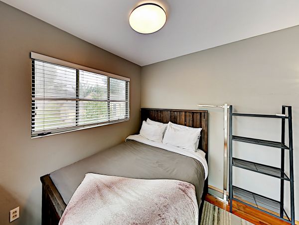 Santa Cruz County Home 1018456