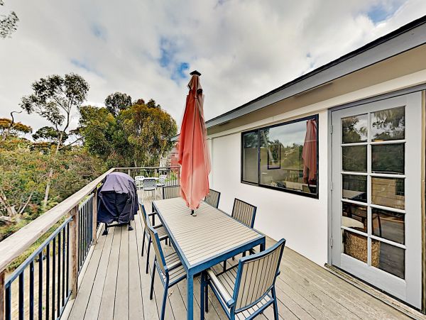 Santa Cruz County Home 1018456