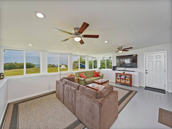 On Beach Oahu Vacation Home Four Bedroom