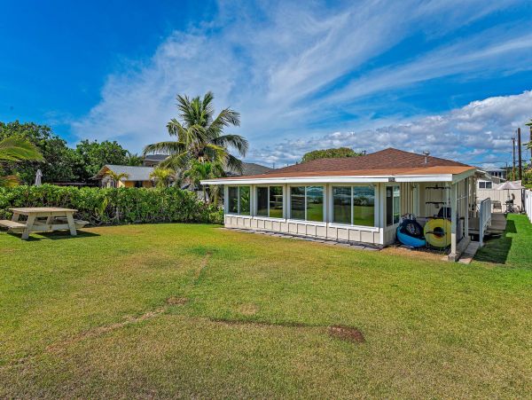 On Beach Oahu Vacation Home Four Bedroom