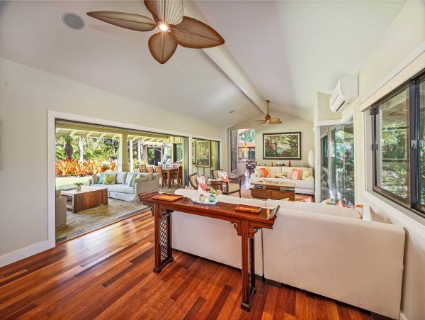 Stunning 4 Bedroom Home with Pool & Backyard