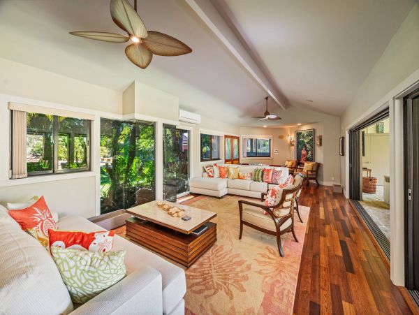 Stunning 4 Bedroom Home with Pool & Backyard