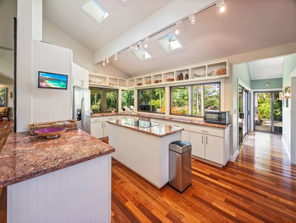 Stunning 4 Bedroom Home with Pool & Backyard