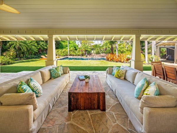 Stunning 4 Bedroom Home with Pool & Backyard