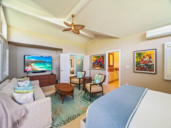 Stunning 4 Bedroom Home with Pool & Backyard