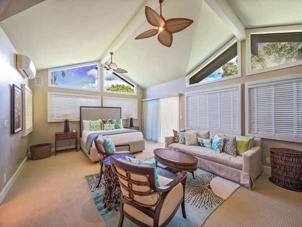 Stunning 4 Bedroom Home with Pool & Backyard