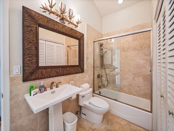 Stunning 4 Bedroom Home with Pool & Backyard