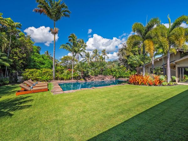 Stunning 4 Bedroom Home with Pool & Backyard