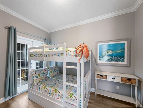 Beautiful & Cozy 4 Bedroom Pool Home in Anna Maria Island