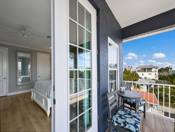 Beautiful & Cozy 4 Bedroom Pool Home in Anna Maria Island