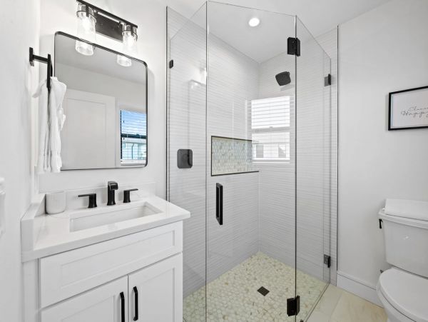 Walk to Beach Lido Key Vacation Home 8 Bedroom