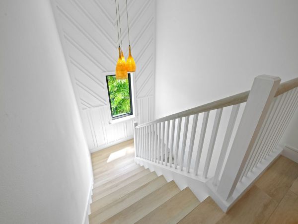 Walk to Beach Lido Key Vacation Home 8 Bedroom
