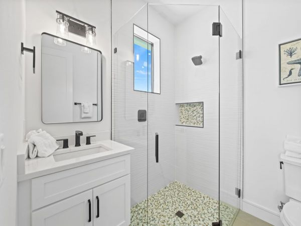Walk to Beach Lido Key Vacation Home 8 Bedroom