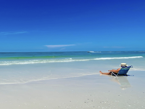 Walk to Beach Lido Key Vacation Home 8 Bedroom