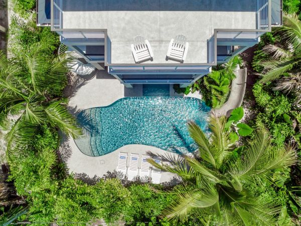 Luxury Seven Bedroom Vacation Home Pool & Spa in Lido Key