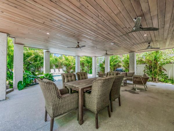 Luxury Seven Bedroom Vacation Home Pool & Spa in Lido Key