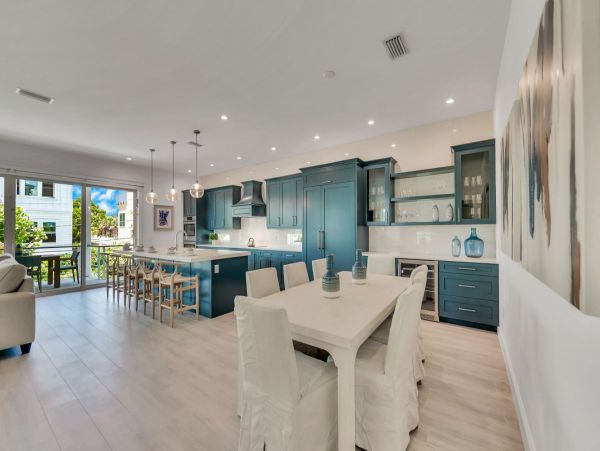 Luxury Seven Bedroom Vacation Home Pool & Spa in Lido Key