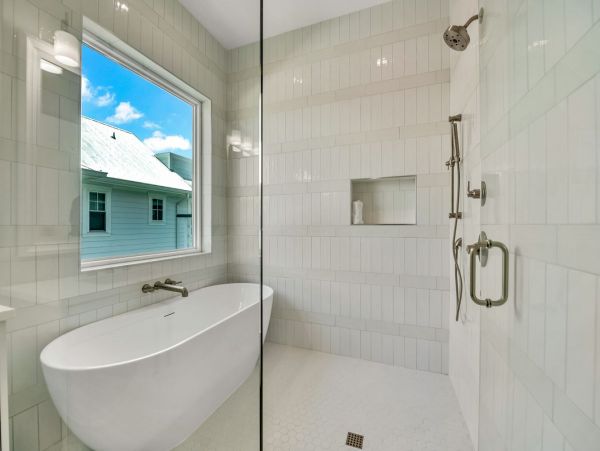 Luxury Seven Bedroom Vacation Home Pool & Spa in Lido Key