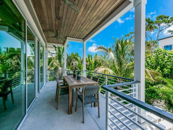 Luxury Seven Bedroom Vacation Home Pool & Spa in Lido Key