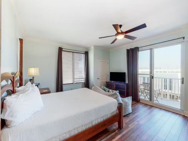 Gulf Front Four Bedroom Rental Condo in Panama City Beach