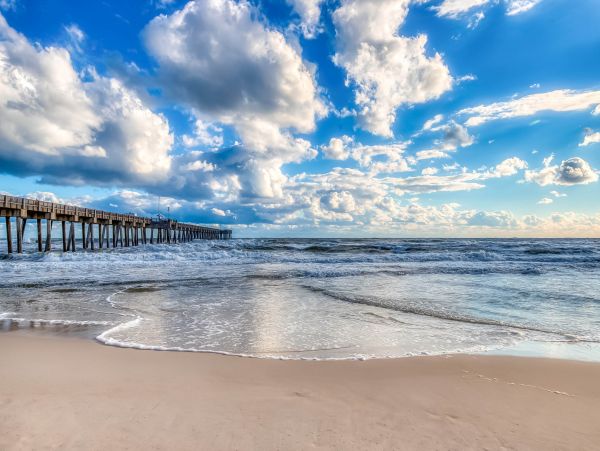 2 Bedroom Beachfront Condo with Pool and Sauna