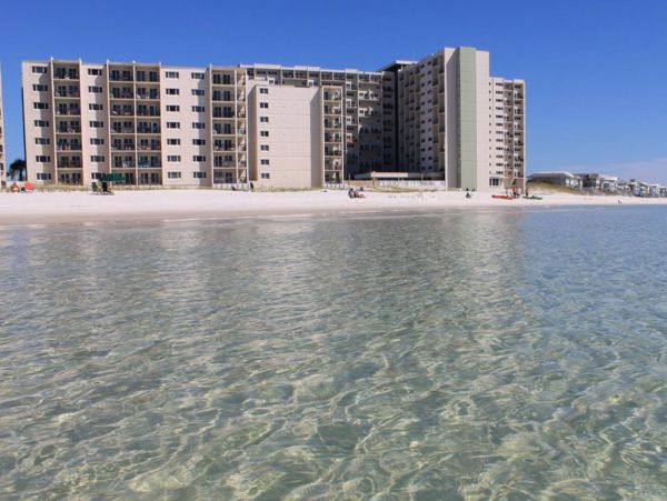 2 Bedroom Beachfront Condo with Pool and Sauna
