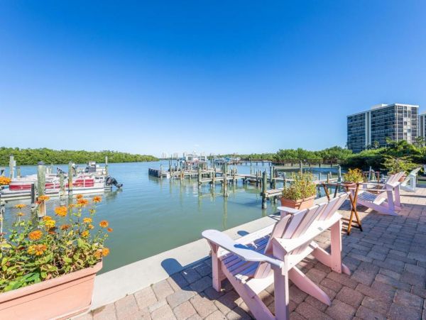 Bonita Beach Vacation Studio Gulf Views Sleeps 4 Guests