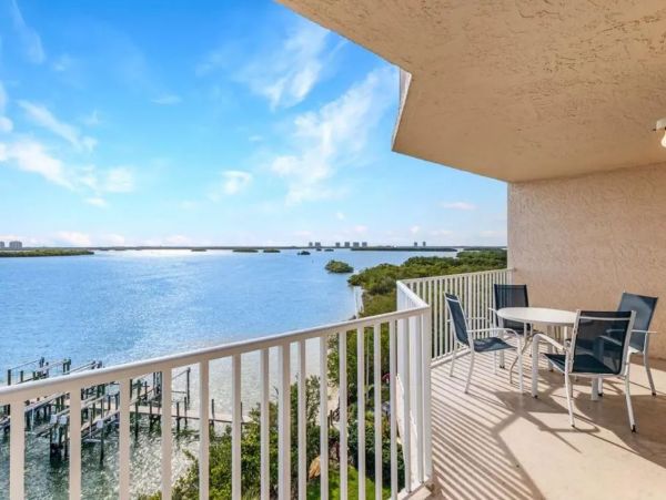 One Bedroom Bay View Vacation Condo in Fort Myers