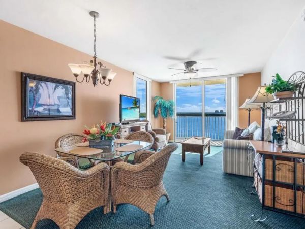 One Bedroom Bay View Vacation Condo in Fort Myers