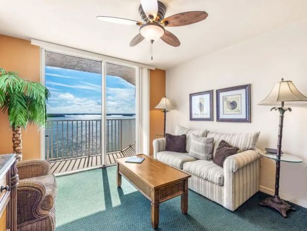 One Bedroom Bay View Vacation Condo in Fort Myers