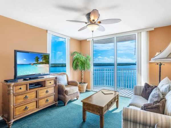 One Bedroom Bay View Vacation Condo in Fort Myers
