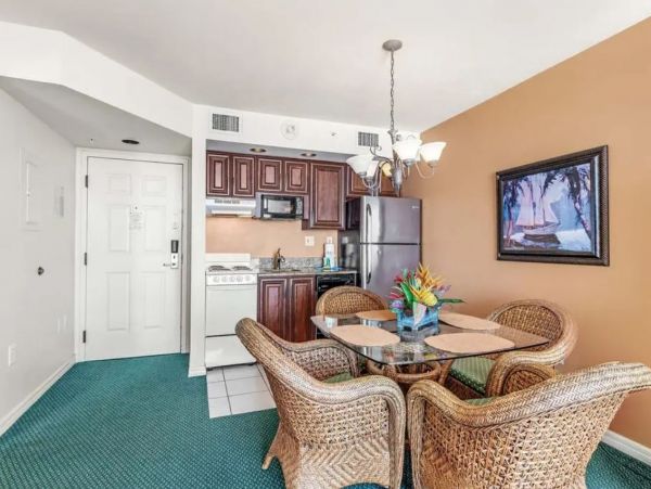 One Bedroom Bay View Vacation Condo in Fort Myers