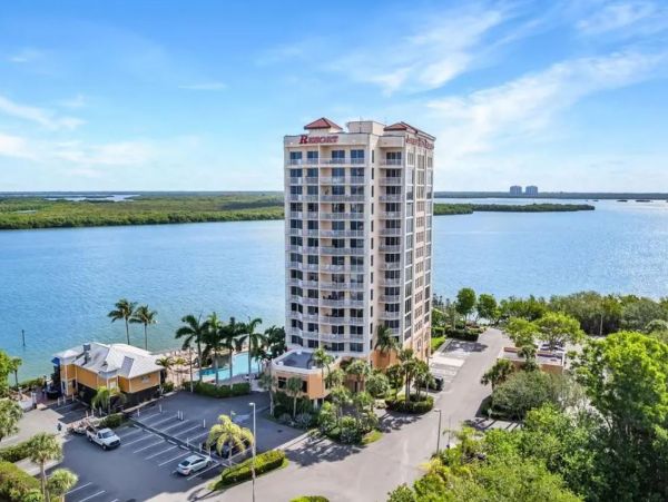 One Bedroom Bay View Vacation Condo in Fort Myers