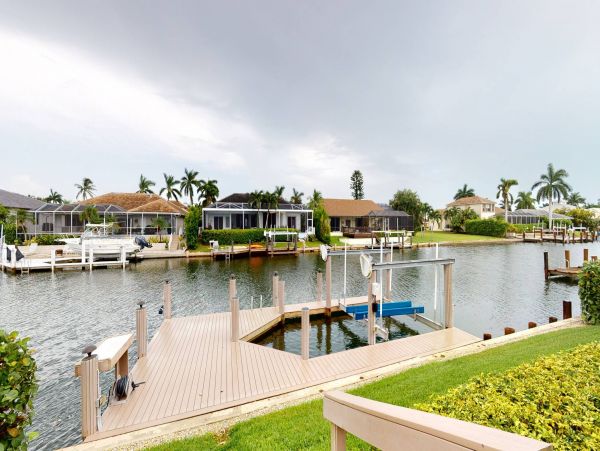 Canal Front Vacation Pool Home in Marco Island 6 Guests