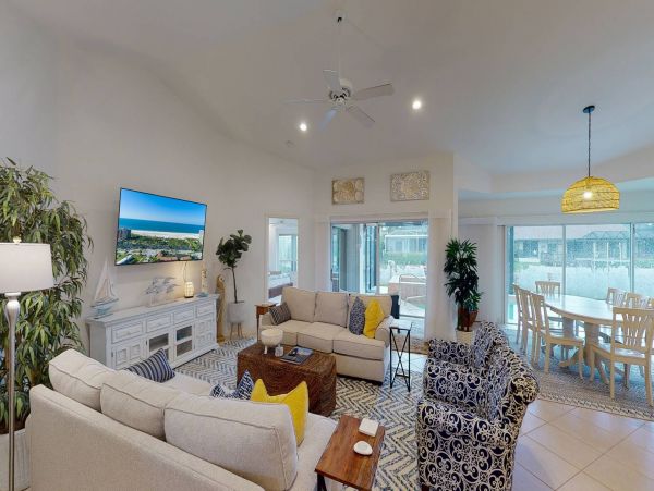 Canal Front Vacation Pool Home in Marco Island 6 Guests