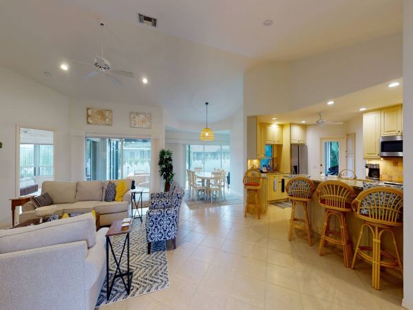 Canal Front Vacation Pool Home in Marco Island 6 Guests