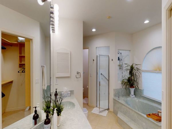 Canal Front Vacation Pool Home in Marco Island 6 Guests
