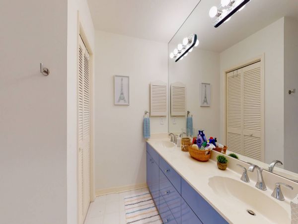 Canal Front Vacation Pool Home in Marco Island 6 Guests