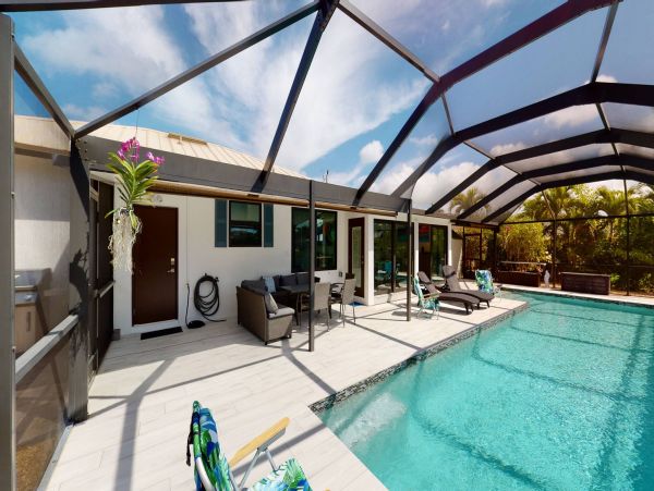 Marco Island Vacation Home Two Bedrooms Canal Views Sleeps 6