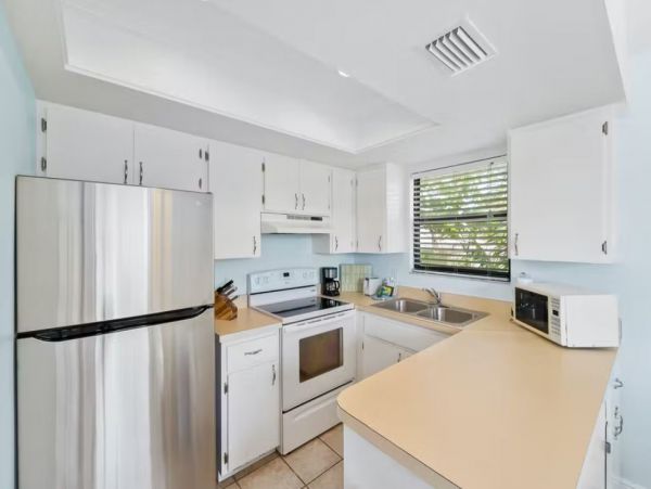 Four Bedroom Holmes Beach Vacation Rental Pool Home