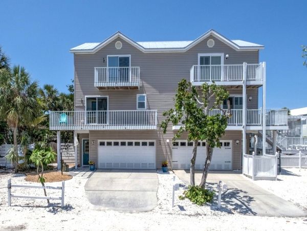 Partial Gulf Views Holmes Beach Vacation Condo Three Bedroom