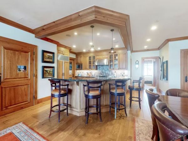 Ski In Ski Out Rental Condo in Avon with Pool & Hot Tubs