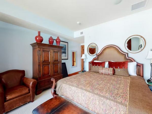 Ski In Ski Out Rental Condo in Avon with Pool & Hot Tubs