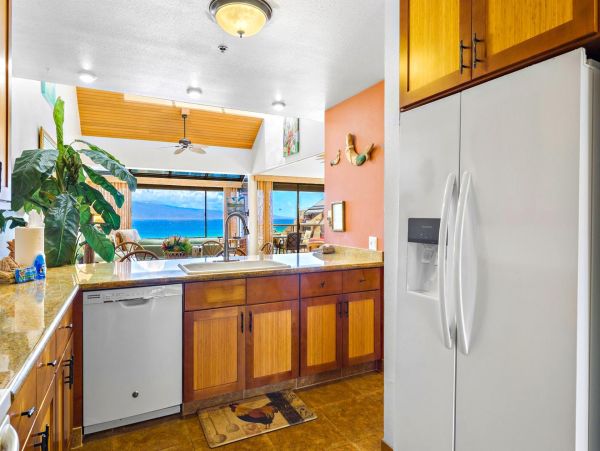 Kaanapali Vacation Condo Three Bedrooms Walk To Beach