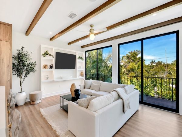 Anna Maria Luxurious Vacation Pool Home Close to Beach