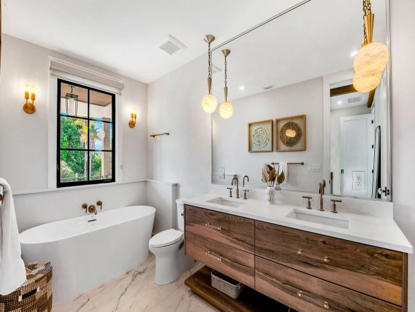 Anna Maria Luxurious Vacation Pool Home Close to Beach