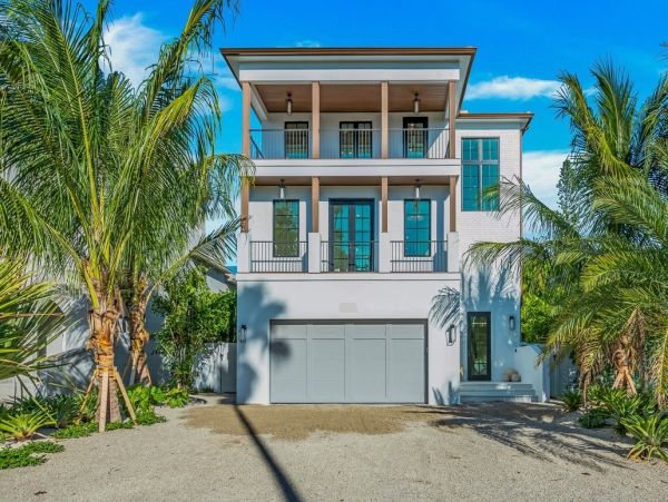 Anna Maria Luxurious Vacation Pool Home Close to Beach