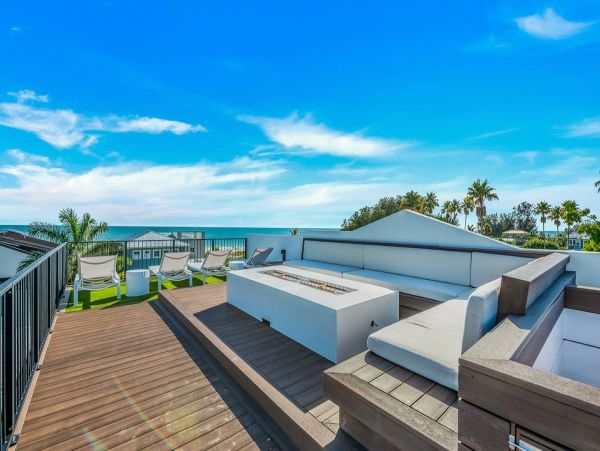 Anna Maria Luxurious Vacation Pool Home Close to Beach