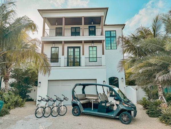 Anna Maria Luxurious Vacation Pool Home Close to Beach